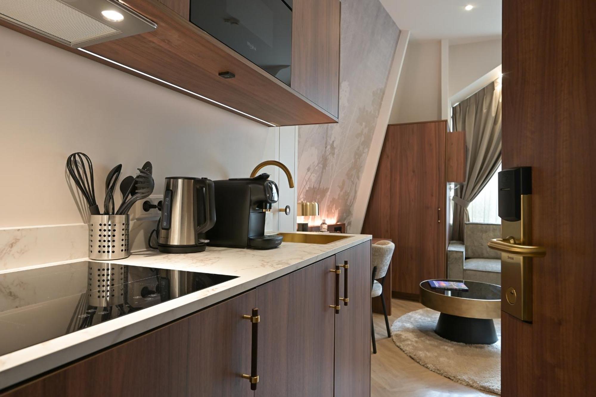 Novallure Downtown - Short Stay Apartments Den Haag Buitenkant foto